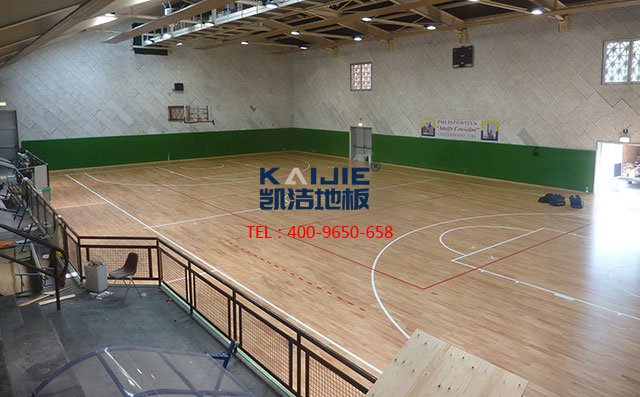 體育館專用體育木地板廠家——?jiǎng)P潔體育木地板