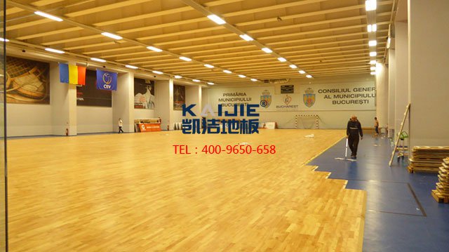 體育館木地板安裝施工藝，很全很專業(yè)——?jiǎng)P潔地板