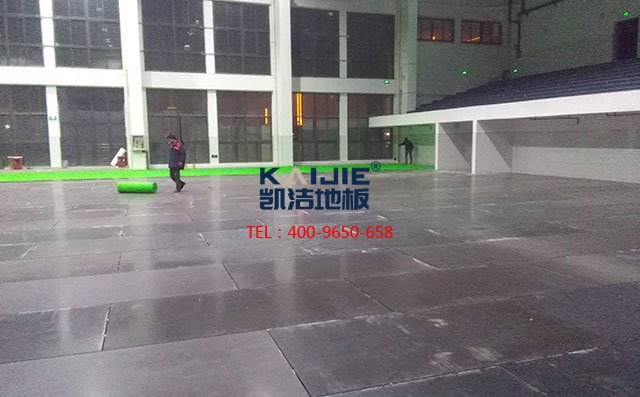 體育木地板的保養(yǎng)及防潮，都得做些什么——?jiǎng)P潔地板