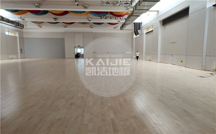 北京回龍觀育新學(xué)?；@球館木地板案例