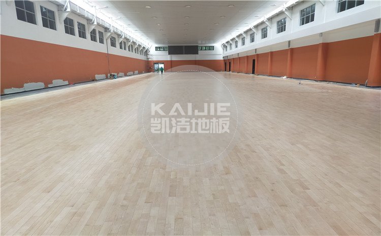 廣州天河區(qū)長(zhǎng)大公路培訓(xùn)學(xué)?；@球館木地板案例-凱潔體育地板