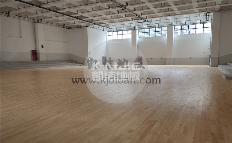 四川綿陽實驗中學(xué)體育館木地板項目-凱潔體育木地板廠家