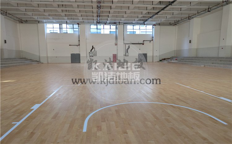 四川綿陽實驗中學(xué)體育館木地板項目-凱潔體育木地板廠家