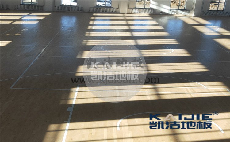 內(nèi)蒙古鄂倫春旗大楊樹(shù)林業(yè)局全民健身中心木地板案例